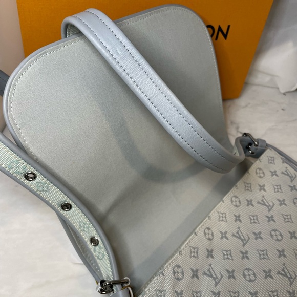 *VINTAGE* Louis Vuitton Crossbody Bag Comte de Fée 2002 Gray Monogram Mini w/Box - Picture 4 of 8